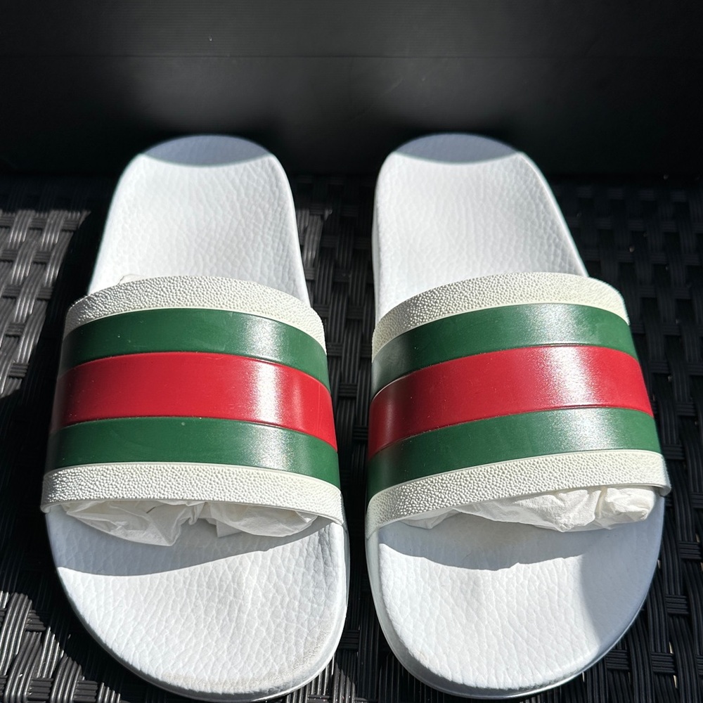 Gucci Pursuit  72 Slides - White with Red and Green Stripes